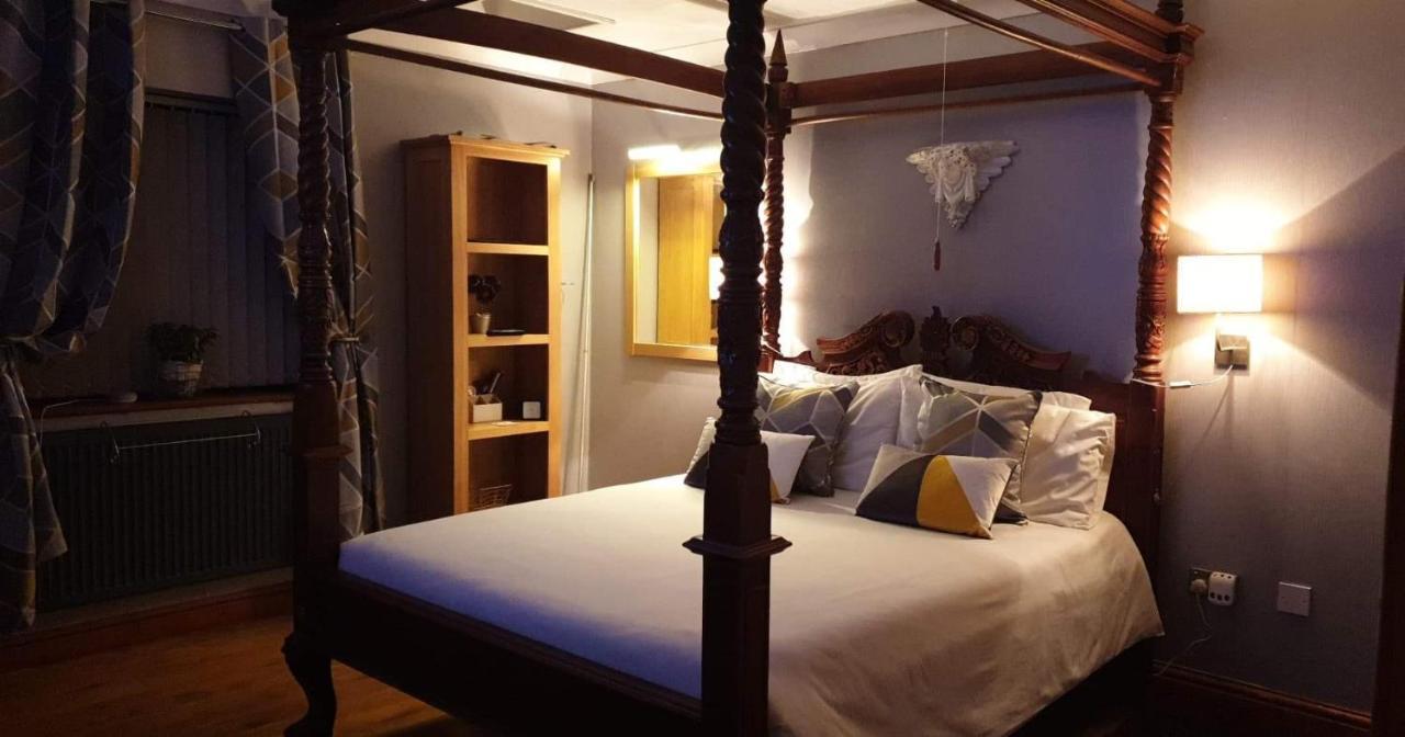 Castle Lodge - Brecon Beacons Accommodation Sennybridge Экстерьер фото