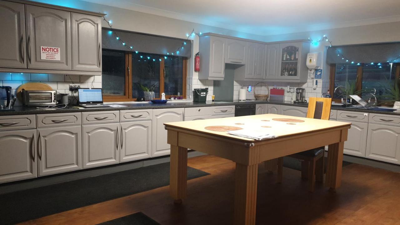 Castle Lodge - Brecon Beacons Accommodation Sennybridge Экстерьер фото