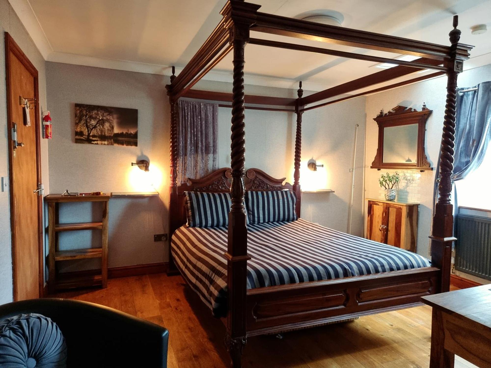 Castle Lodge - Brecon Beacons Accommodation Sennybridge Экстерьер фото
