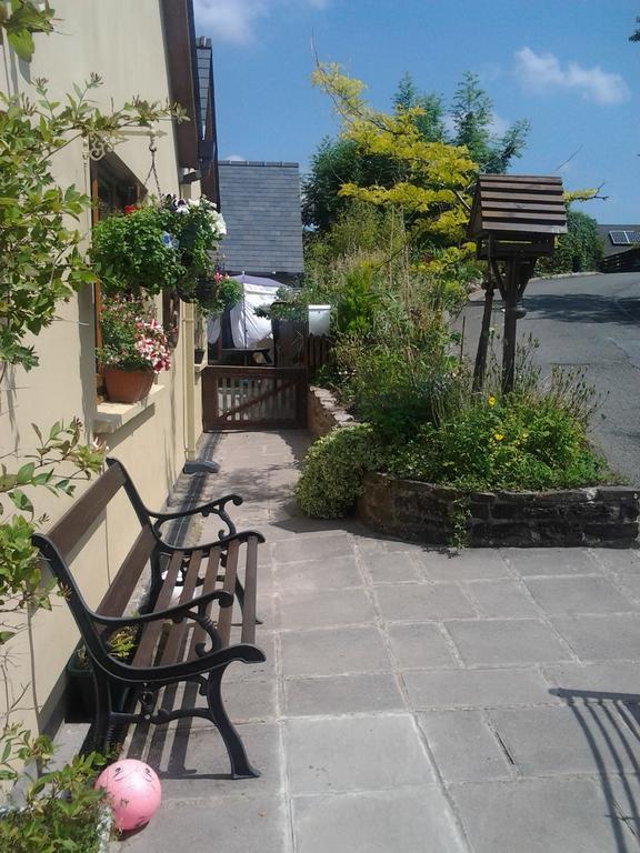Castle Lodge - Brecon Beacons Accommodation Sennybridge Экстерьер фото